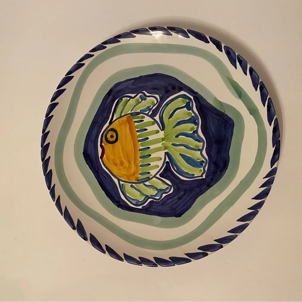 ITALY PLATE HAND PAINTED POTTERY FISH WHITE BLUE GREEN HOME DINING LUNCHEON